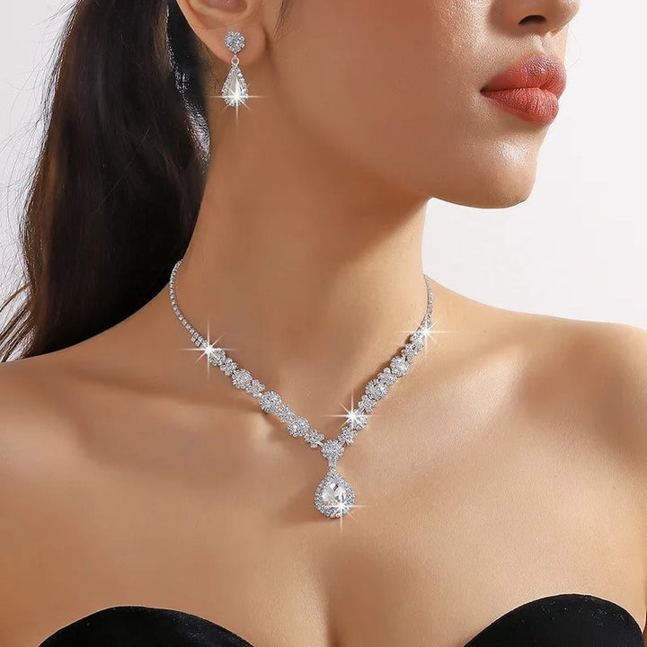 ISOBEL | EMERALD CRYSTAL NECKLACE & EARRING SET